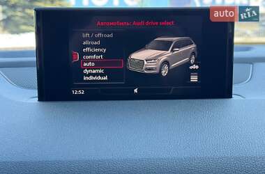 Внедорожник / Кроссовер Audi Q7 2016 в 