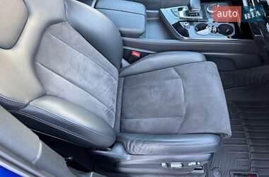 Внедорожник / Кроссовер Audi Q7 2016 в 