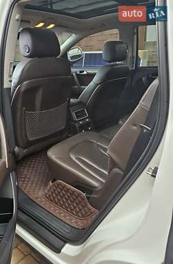 Внедорожник / Кроссовер Audi Q7 2015 в 