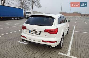 Внедорожник / Кроссовер Audi Q7 2013 в 