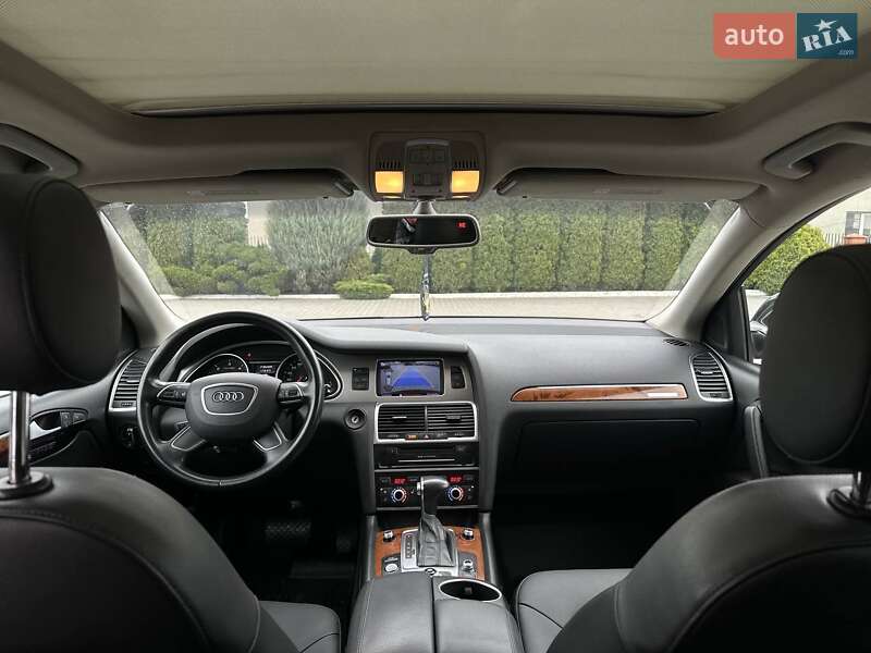 Позашляховик / Кросовер Audi Q7 2015 в Луцьку