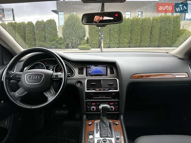 Позашляховик / Кросовер Audi Q7 2015 в Луцьку