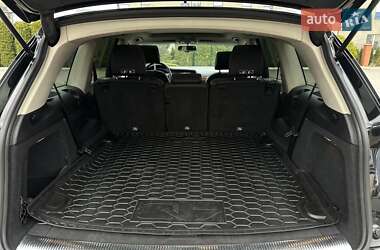 Внедорожник / Кроссовер Audi Q7 2015 в 