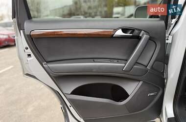 Внедорожник / Кроссовер Audi Q7 2013 в 