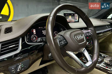Внедорожник / Кроссовер Audi Q7 2018 в 