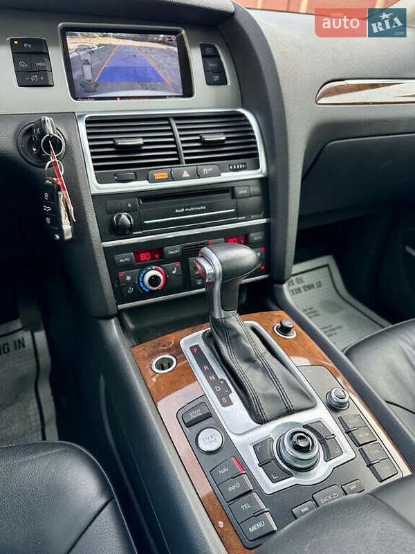 Позашляховик / Кросовер Audi Q7 2015 в Львові