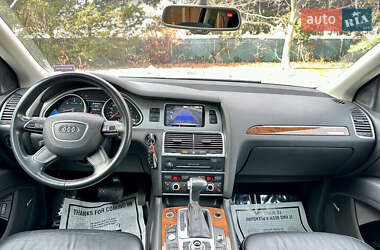 Внедорожник / Кроссовер Audi Q7 2015 в 