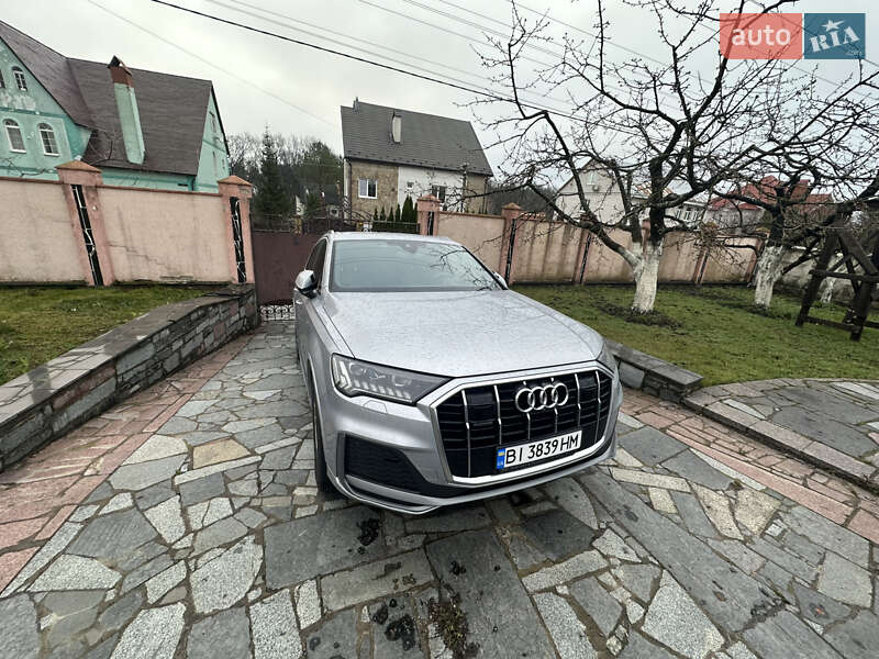 Внедорожник / Кроссовер Audi Q7 2020 в Киеве
