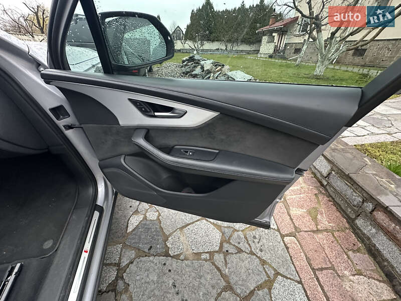 Внедорожник / Кроссовер Audi Q7 2020 в Киеве