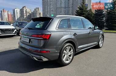 Внедорожник / Кроссовер Audi Q7 2020 в 
