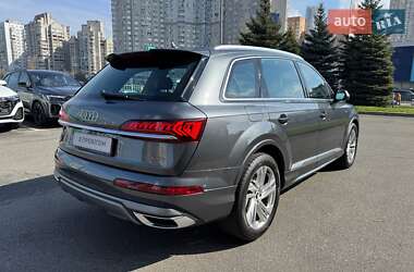 Внедорожник / Кроссовер Audi Q7 2020 в 