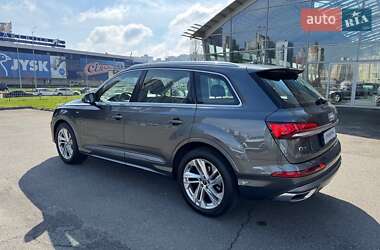 Внедорожник / Кроссовер Audi Q7 2020 в 