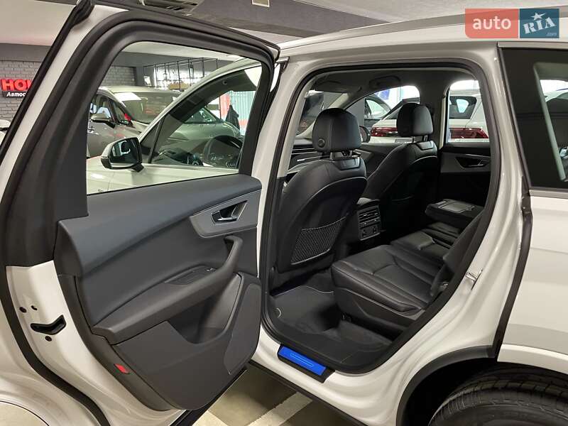 Позашляховик / Кросовер Audi Q7 2025 в Львові