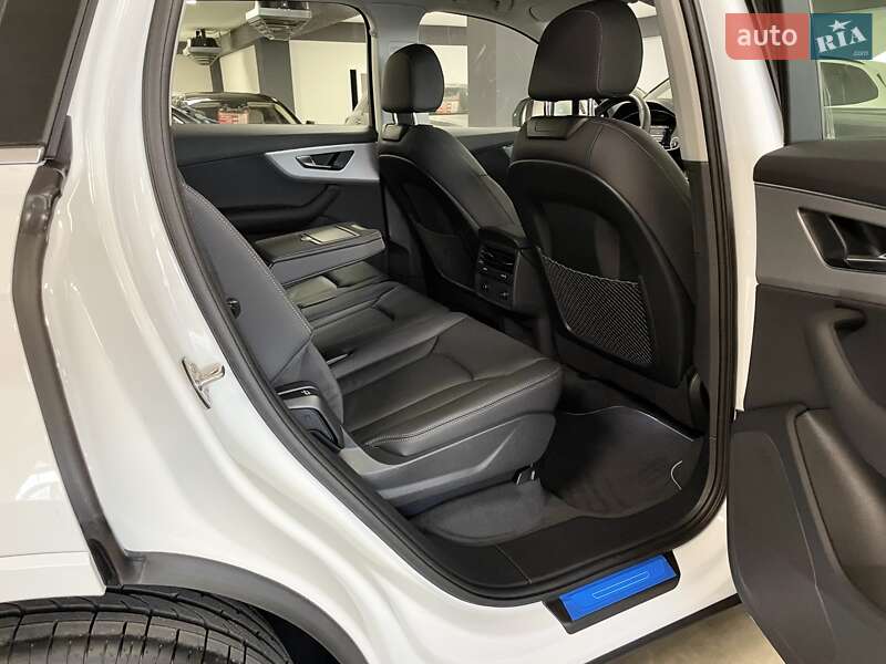 Позашляховик / Кросовер Audi Q7 2025 в Львові