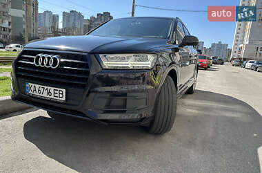 Внедорожник / Кроссовер Audi Q7 2016 в 