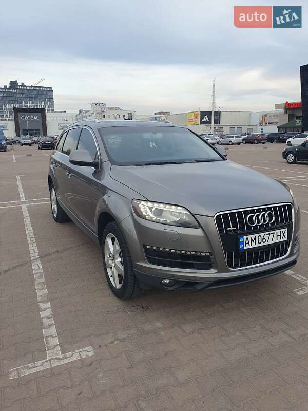 Внедорожник / Кроссовер Audi Q7 2012 в Житомире
