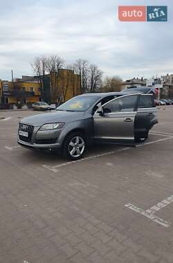 Внедорожник / Кроссовер Audi Q7 2012 в 