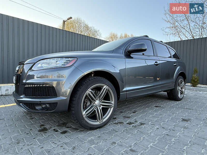 Позашляховик / Кросовер Audi Q7 2015 в Києві