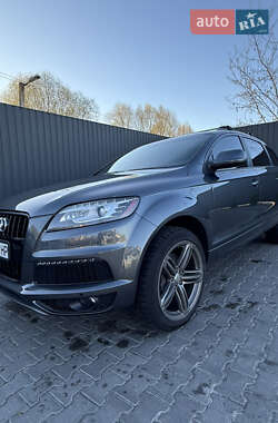 Позашляховик / Кросовер Audi Q7 2015 в 