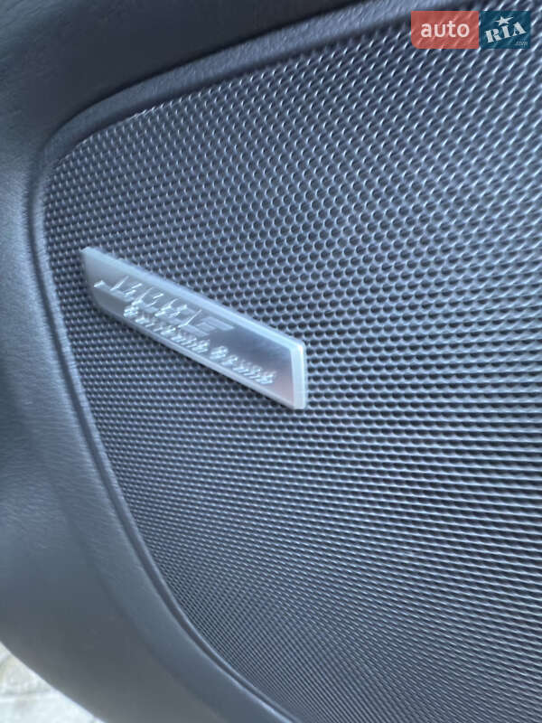 Позашляховик / Кросовер Audi Q7 2015 в Києві