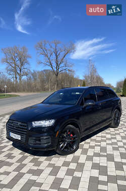 Позашляховик / Кросовер Audi Q7 2016 в 