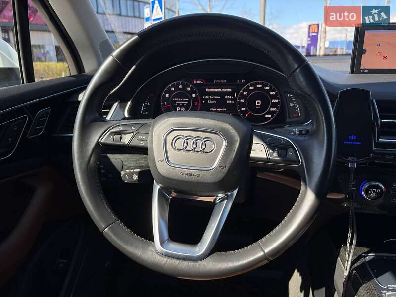 Позашляховик / Кросовер Audi Q7 2016 в Києві