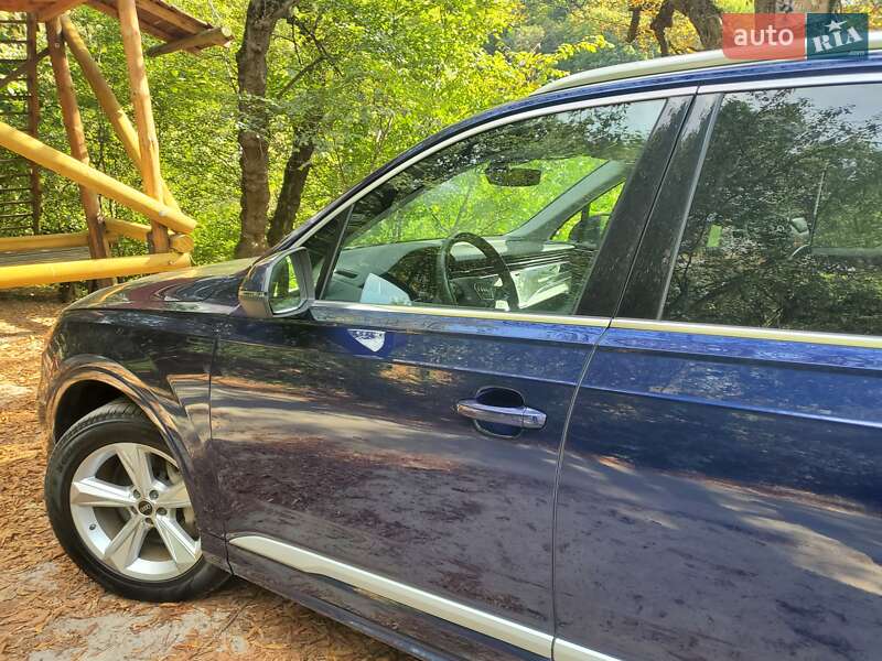 Позашляховик / Кросовер Audi Q7 2022 в Києві