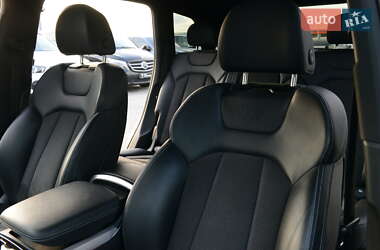 Внедорожник / Кроссовер Audi Q7 2021 в 