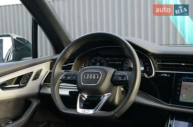 Внедорожник / Кроссовер Audi Q7 2021 в 