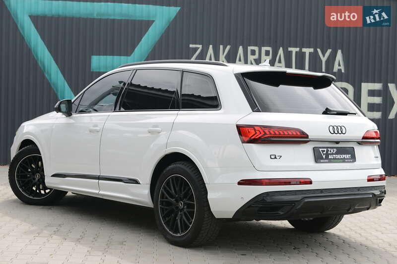 Внедорожник / Кроссовер Audi Q7 2022 в Мукачево