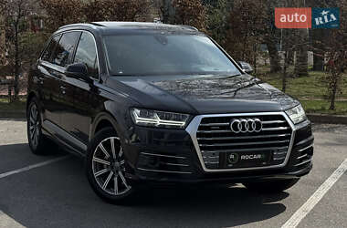 Позашляховик / Кросовер Audi Q7 2018 в 