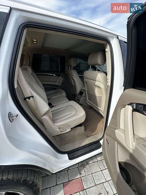 Внедорожник / Кроссовер Audi Q7 2015 в Виннице