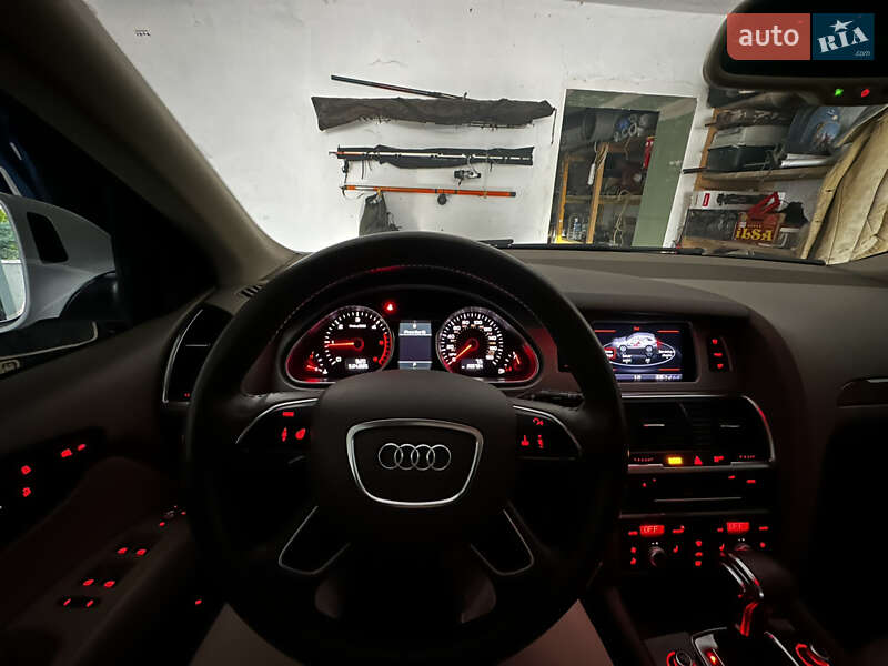 Внедорожник / Кроссовер Audi Q7 2015 в Виннице