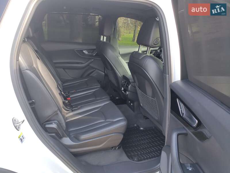 Позашляховик / Кросовер Audi Q7 2019 в Чугуєві