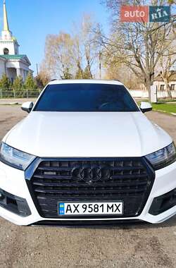 Внедорожник / Кроссовер Audi Q7 2019 в 