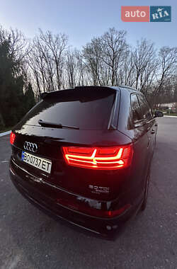 Внедорожник / Кроссовер Audi Q7 2018 в 