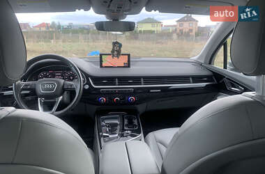 Внедорожник / Кроссовер Audi Q7 2018 в 