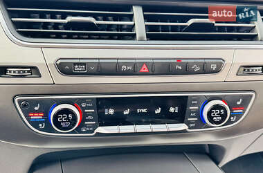 Внедорожник / Кроссовер Audi Q7 2016 в 