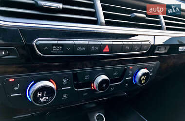 Внедорожник / Кроссовер Audi Q7 2017 в 