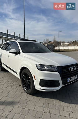 Внедорожник / Кроссовер Audi Q7 2018 в 