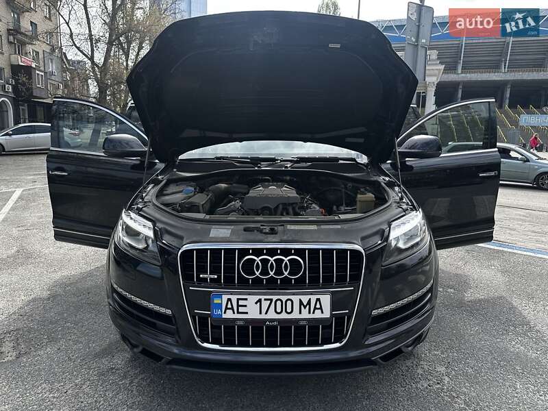 Внедорожник / Кроссовер Audi Q7 2013 в Днепре
