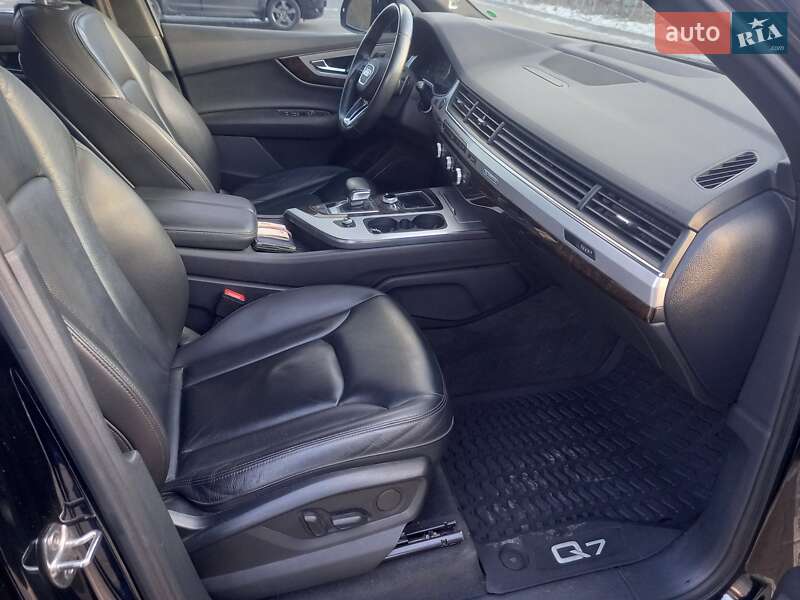 Внедорожник / Кроссовер Audi Q7 2019 в Чернигове
