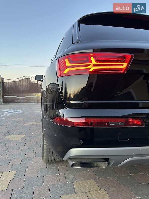 Позашляховик / Кросовер Audi Q7 2016 в Івано-Франківську