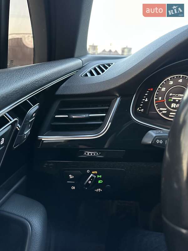Позашляховик / Кросовер Audi Q7 2016 в Івано-Франківську