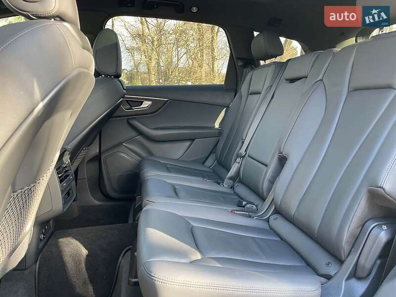 Внедорожник / Кроссовер Audi Q7 2020 в Киеве
