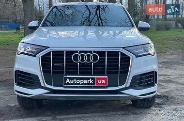 Внедорожник / Кроссовер Audi Q7 2020 в 