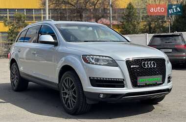 Внедорожник / Кроссовер Audi Q7 2013 в 