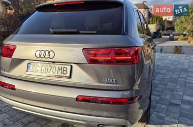 Внедорожник / Кроссовер Audi Q7 2017 в 