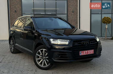 Внедорожник / Кроссовер Audi Q7 2017 в 