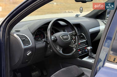 Внедорожник / Кроссовер Audi Q7 2012 в 